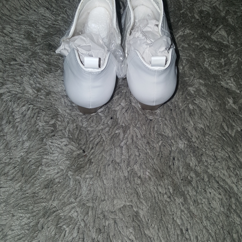 Booties - Picture 3 of 4